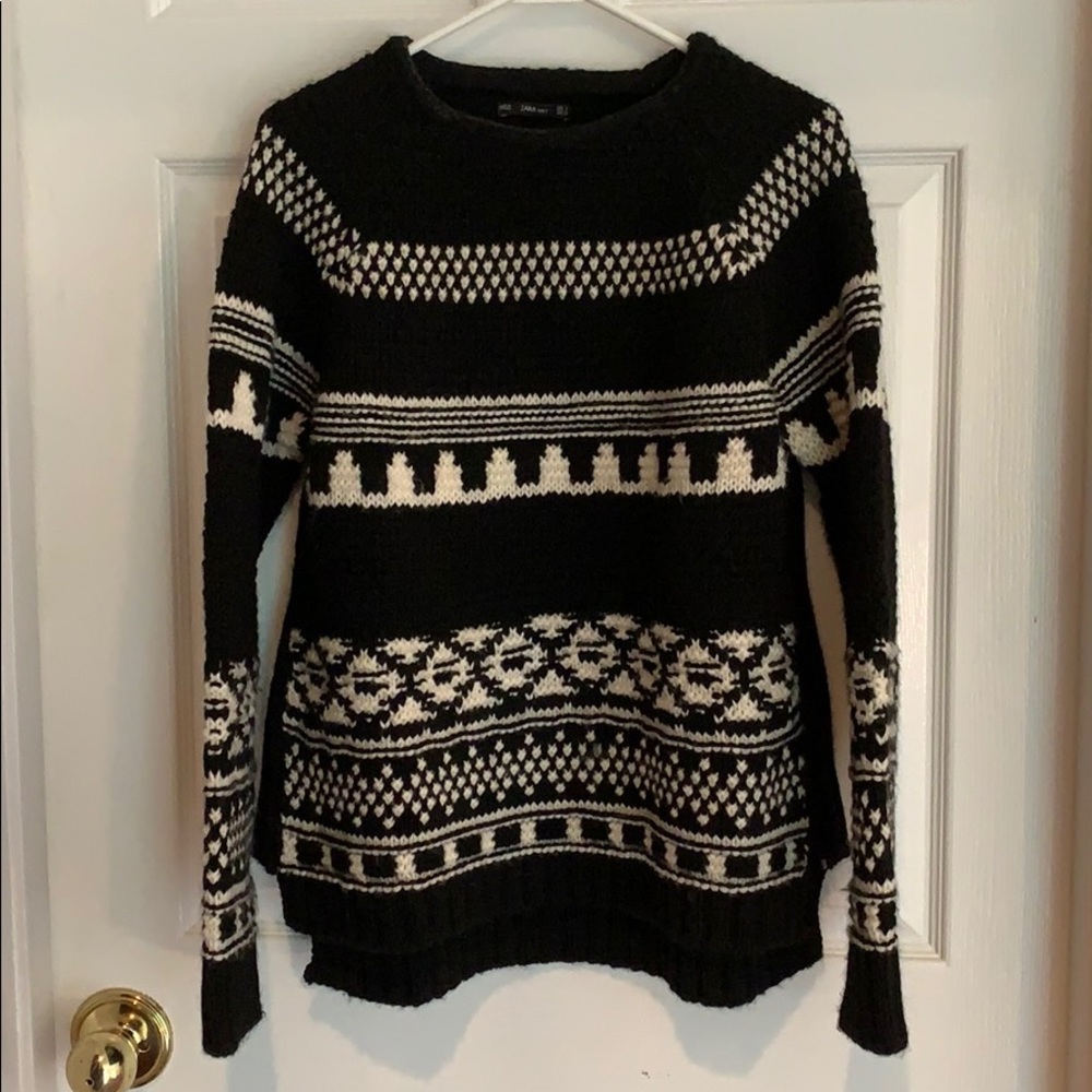 NWOT Black and white Zara knit sweater